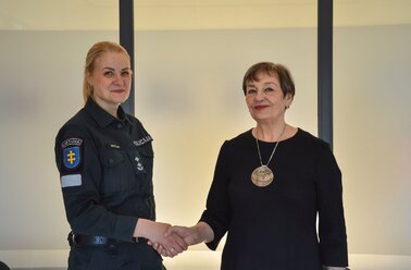 Pasirašyta bendradarbiavimo sutartis tarp bibliotekos ir policijos komisariato